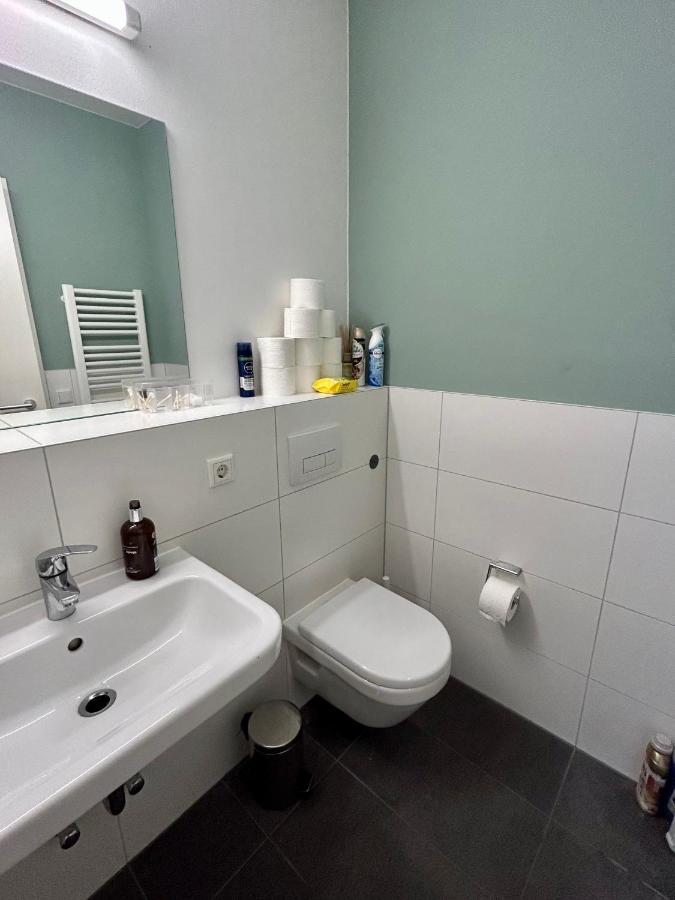 Neukoln Apartment *